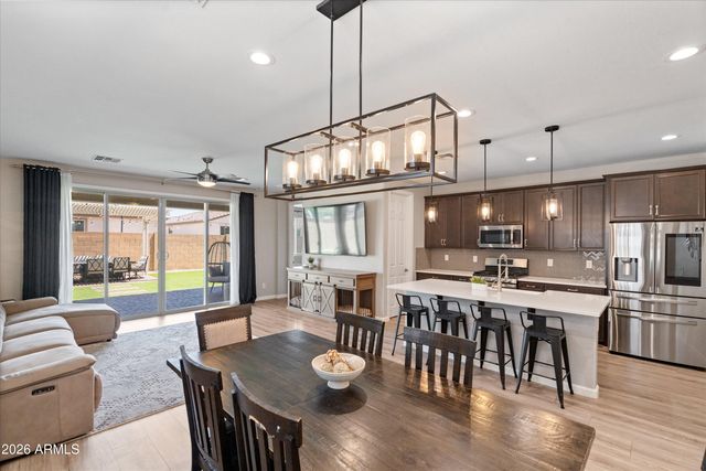 7540 W SUPERIOR Avenue, Phoenix, AZ 85043