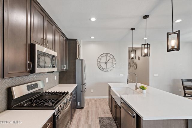 7540 W SUPERIOR Avenue, Phoenix, AZ 85043