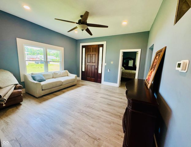 4810 W State Road 58, Freetown, IN 47235