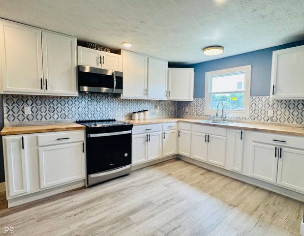 4810 W State Road 58, Freetown, IN 47235