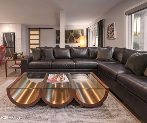 3802 E HEATHERBRAE Drive, Phoenix, AZ 85018