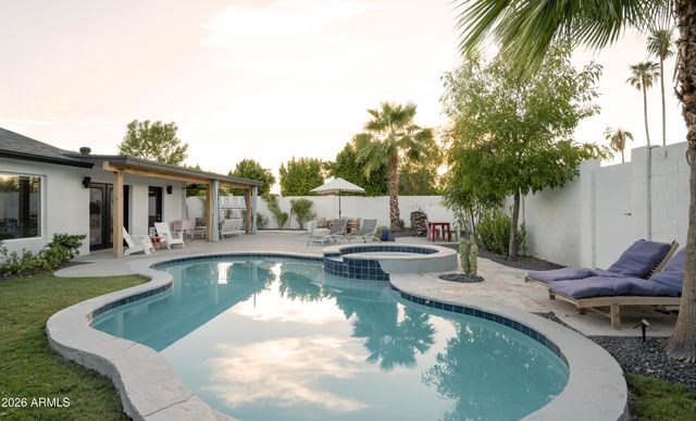 3802 E HEATHERBRAE Drive, Phoenix, AZ 85018