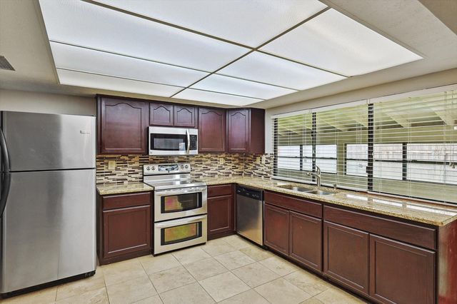 804 Forest Glen Drive, Bedford, TX 76021