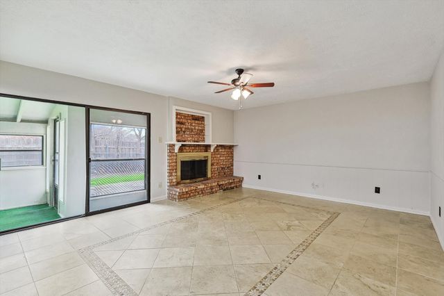 804 Forest Glen Drive, Bedford, TX 76021