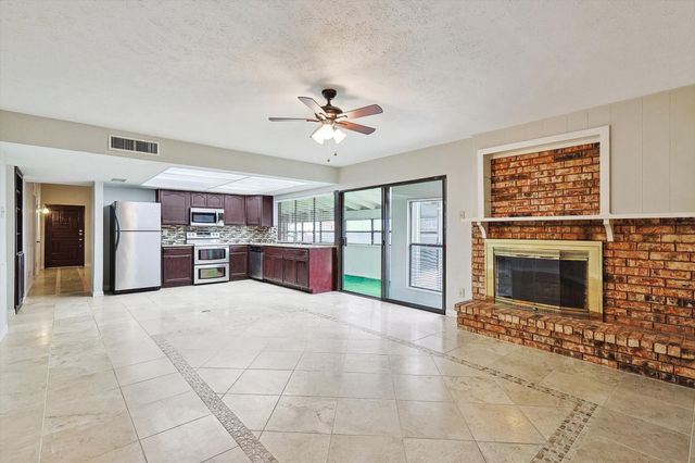 804 Forest Glen Drive, Bedford, TX 76021