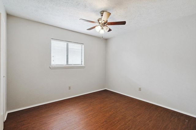 804 Forest Glen Drive, Bedford, TX 76021