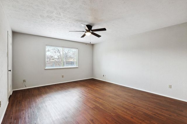 804 Forest Glen Drive, Bedford, TX 76021