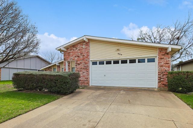 804 Forest Glen Drive, Bedford, TX 76021