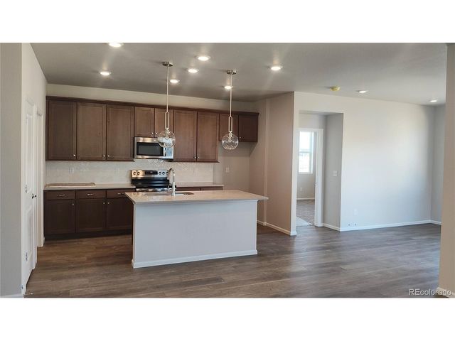 6053 Idlewild Pl, Brighton, CO 80601