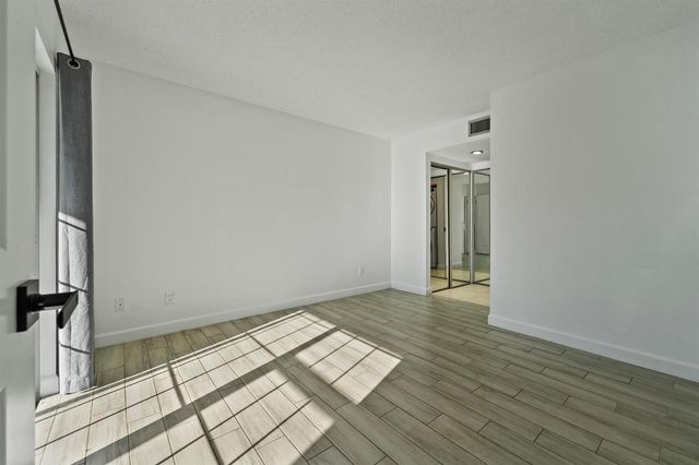 1625 SE Green Acres Circle 102, Port St. Lucie, FL 34952