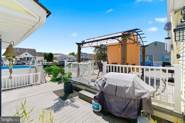 77 WINDJAMMER CT, Bayville, NJ 08721