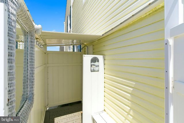 77 WINDJAMMER CT, Bayville, NJ 08721