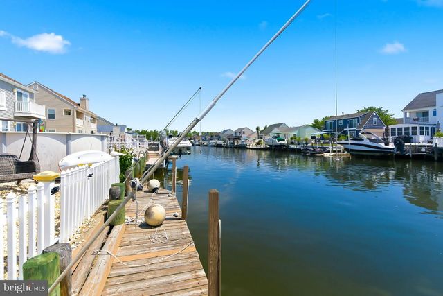 77 WINDJAMMER CT, Bayville, NJ 08721