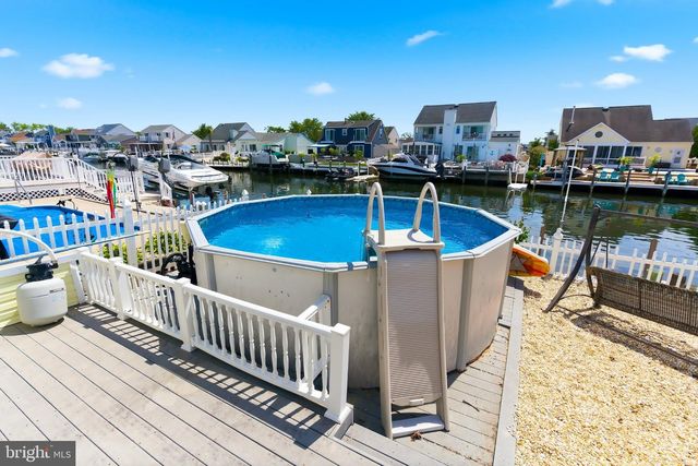 77 WINDJAMMER CT, Bayville, NJ 08721