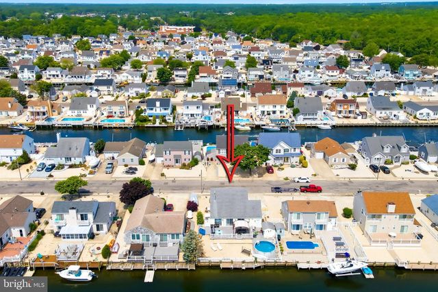 77 WINDJAMMER CT, Bayville, NJ 08721