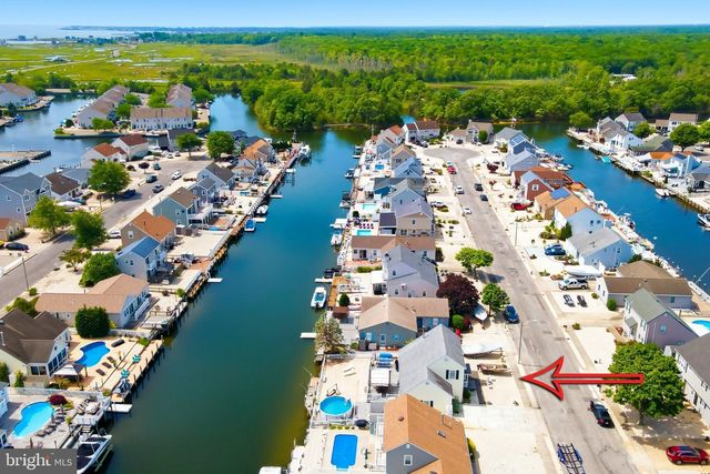 77 WINDJAMMER CT, Bayville, NJ 08721