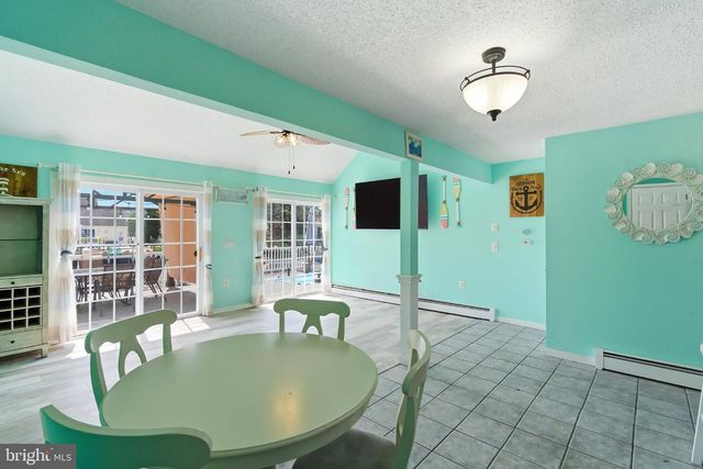 77 WINDJAMMER CT, Bayville, NJ 08721