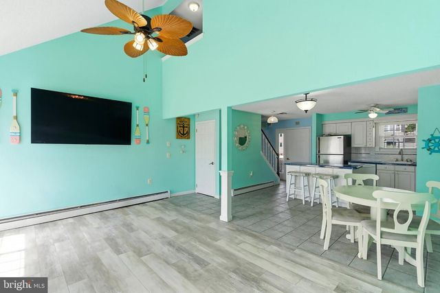 77 WINDJAMMER CT, Bayville, NJ 08721