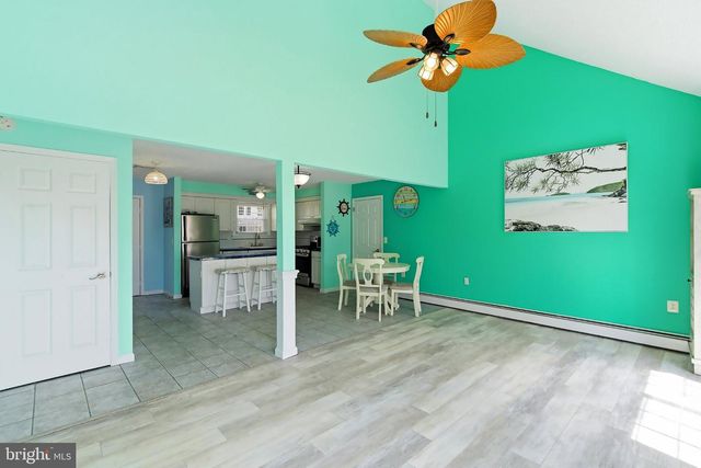 77 WINDJAMMER CT, Bayville, NJ 08721