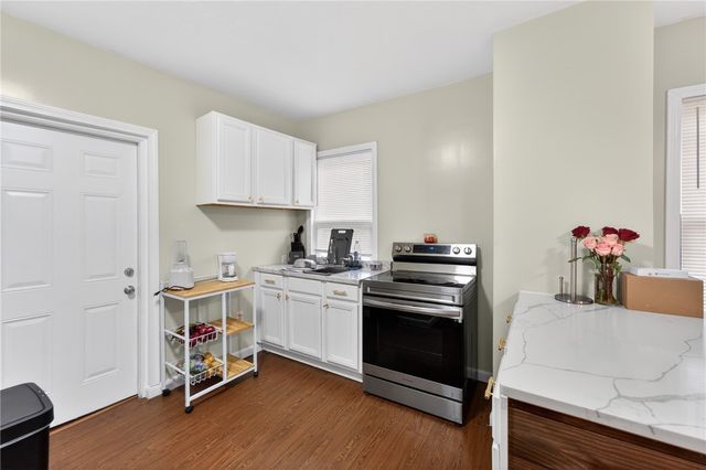 556 Admiral Street, Providence, RI 02908