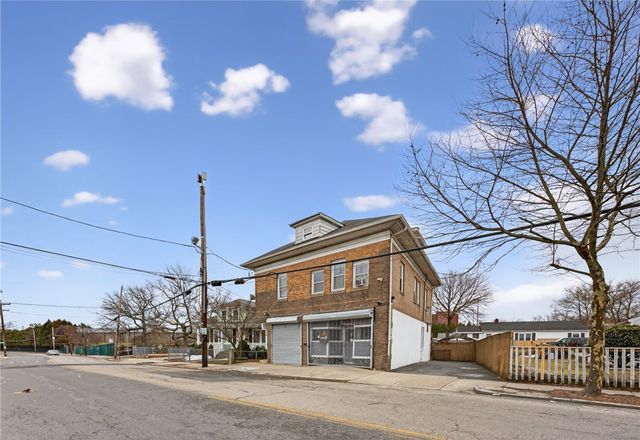 556 Admiral Street, Providence, RI 02908