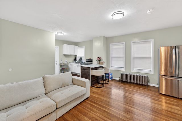 556 Admiral Street, Providence, RI 02908