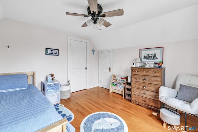 21 Grove Street, Shelton, CT 06484