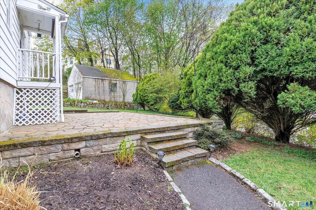 21 Grove Street, Shelton, CT 06484