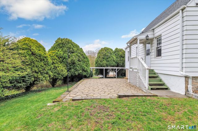 21 Grove Street, Shelton, CT 06484