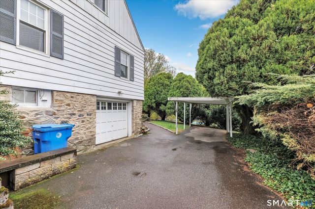 21 Grove Street, Shelton, CT 06484