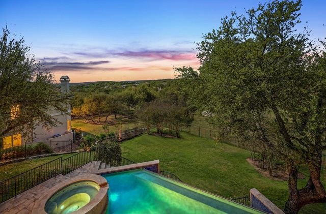 8513 Chalk Knoll DR, Austin, TX 78735