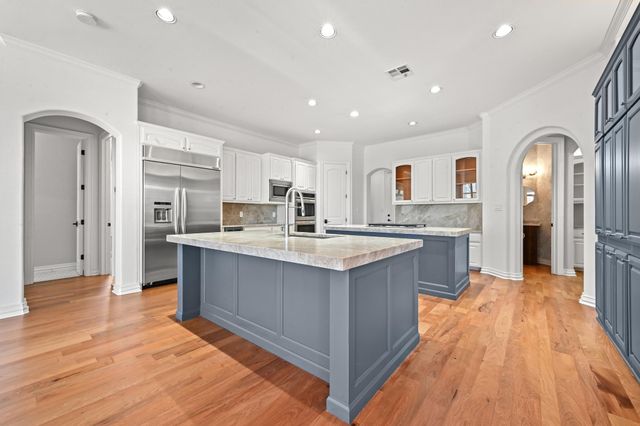 8513 Chalk Knoll DR, Austin, TX 78735