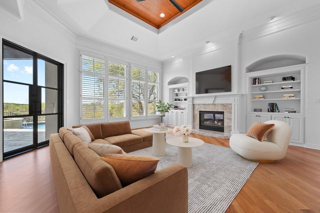 8513 Chalk Knoll DR, Austin, TX 78735