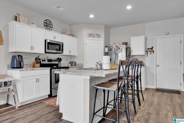 8661 MOHRING PLACE, Leeds, AL 35094
