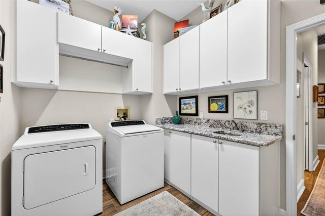 3904 S NINE DRIVE, Valrico, FL 33596