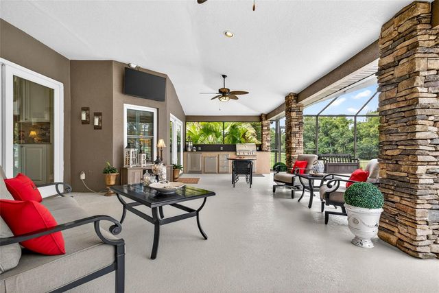 3904 S NINE DRIVE, Valrico, FL 33596