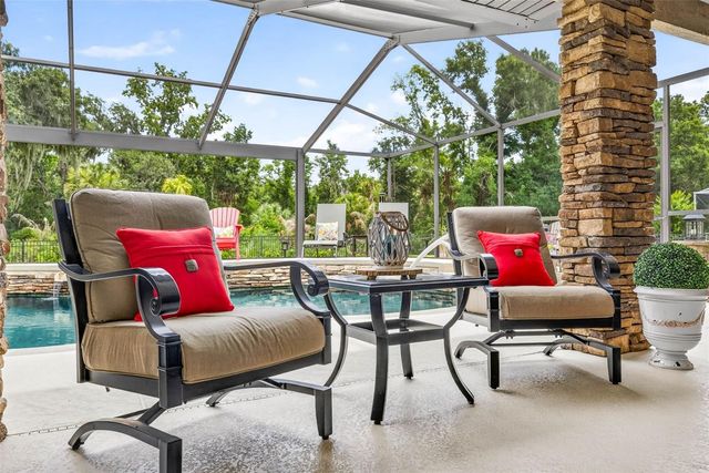 3904 S NINE DRIVE, Valrico, FL 33596