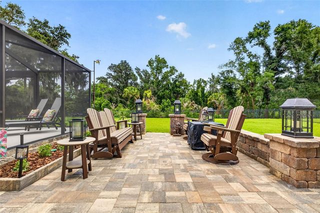 3904 S NINE DRIVE, Valrico, FL 33596