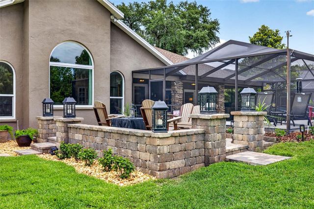3904 S NINE DRIVE, Valrico, FL 33596