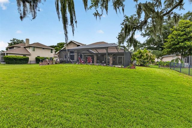3904 S NINE DRIVE, Valrico, FL 33596