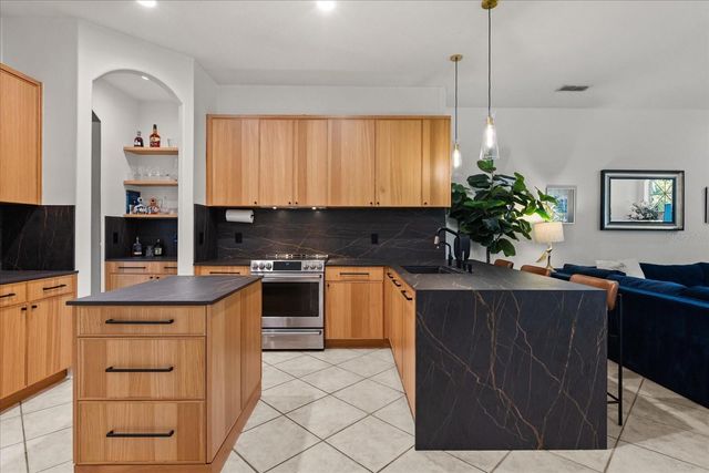 2210 NORTHUMBRIA DRIVE, Sanford, FL 32771