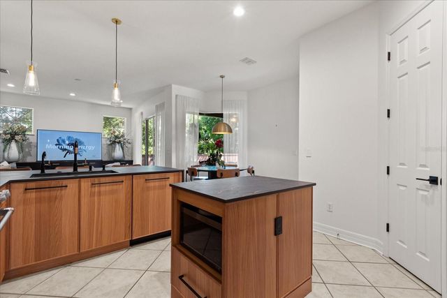 2210 NORTHUMBRIA DRIVE, Sanford, FL 32771