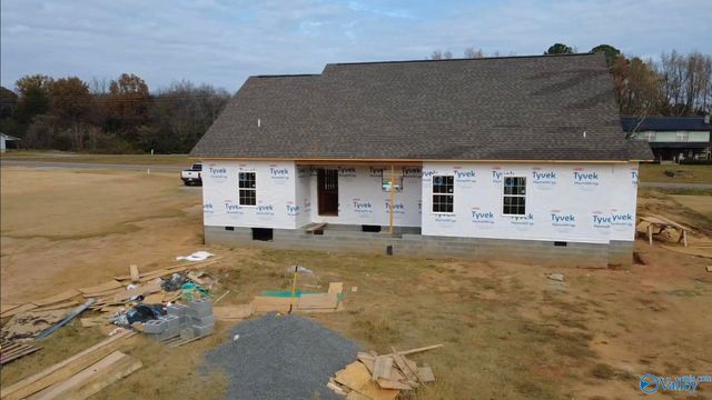 5989 County Road 33, Hollywood, AL 35752