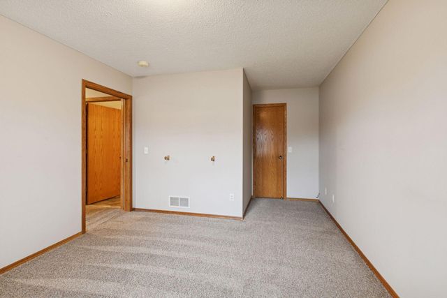 10511 Redwood Street NW, Coon Rapids, MN 55433