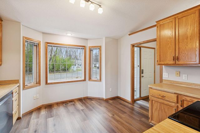 10511 Redwood Street NW, Coon Rapids, MN 55433