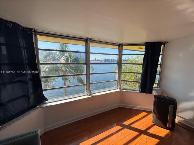 1302 NE 191st St A314, Miami, FL 33179