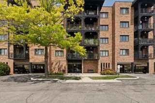 9356 Landings Lane 504, Des Plaines, IL 60016