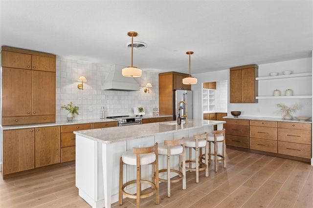 1182 41ST AVENUE NE, St Petersburg, FL 33703