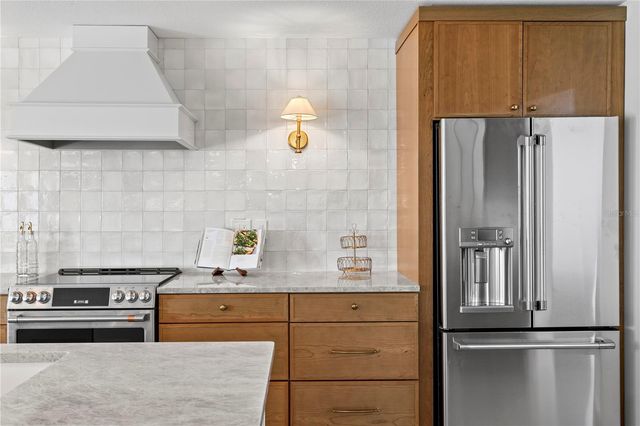 1182 41ST AVENUE NE, St Petersburg, FL 33703