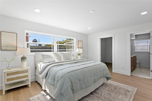 1182 41ST AVENUE NE, St Petersburg, FL 33703